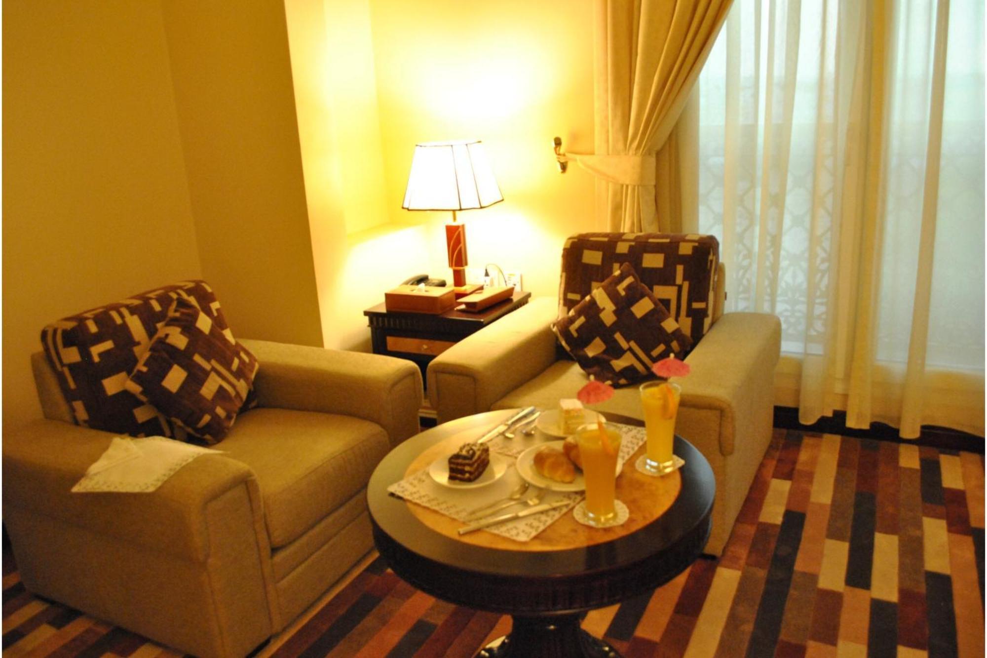 Hotel Capital O 155 Dmas Mascate